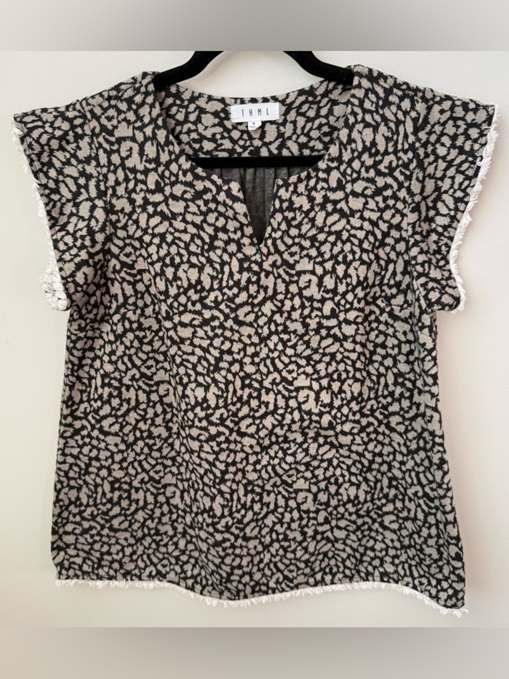 THML Boho Chic Spotted Animal Print Fringe Short Sleeve Top Beige Black Sz S